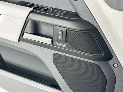 2026 Land Rover Defender 110 Base