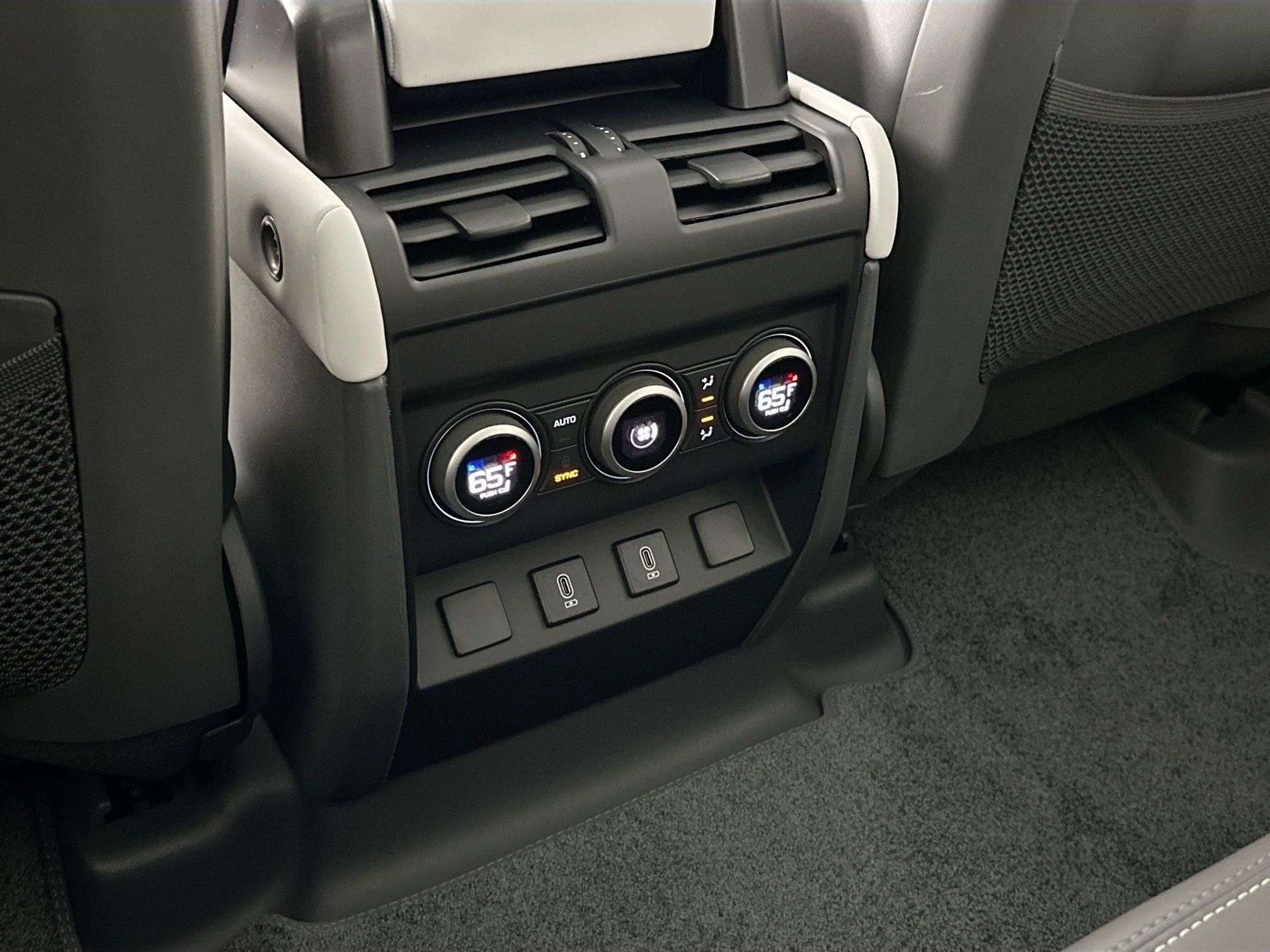 2026 Land Rover Defender 110 Base