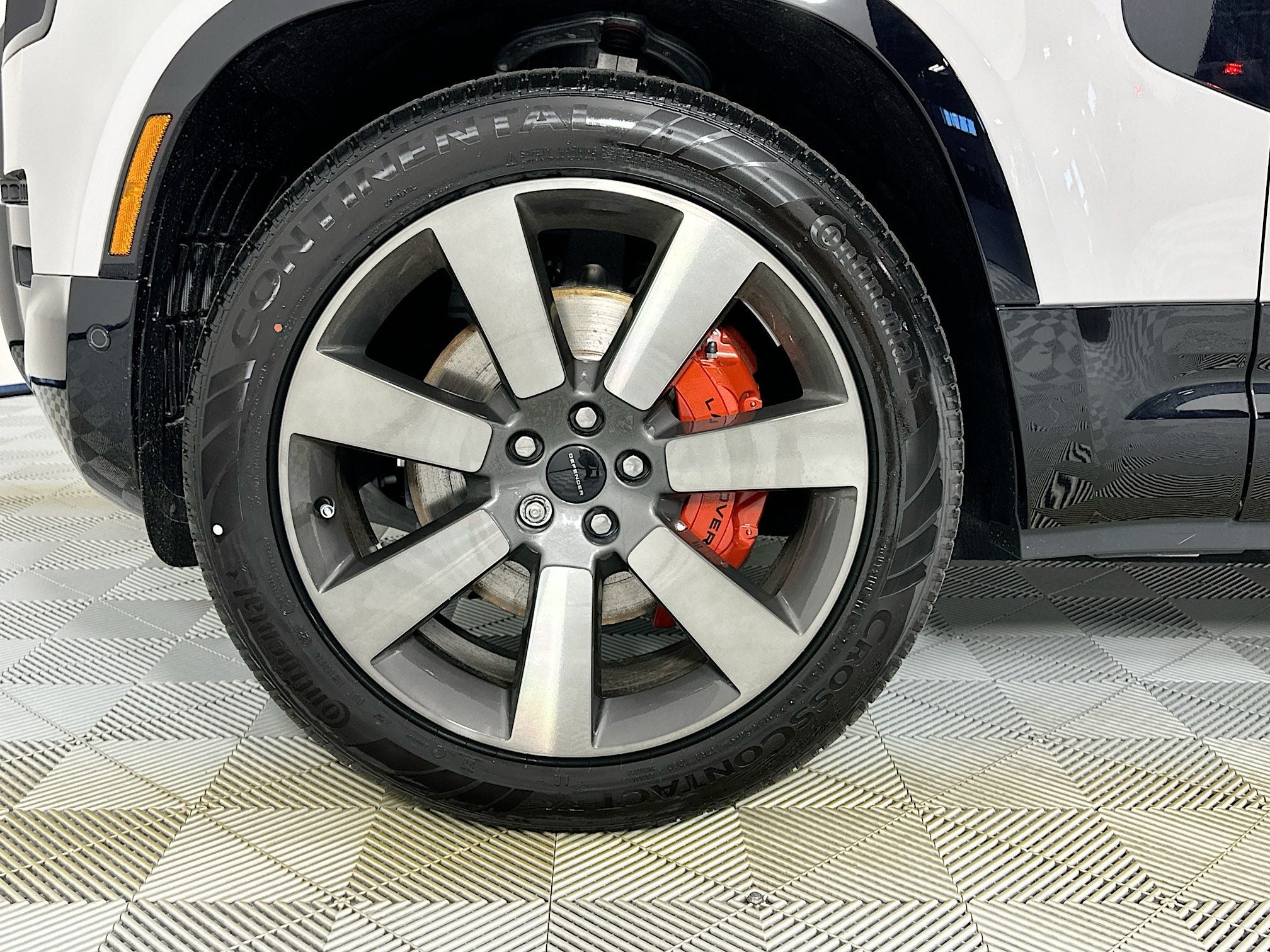 2026 Land Rover Defender 110 Base