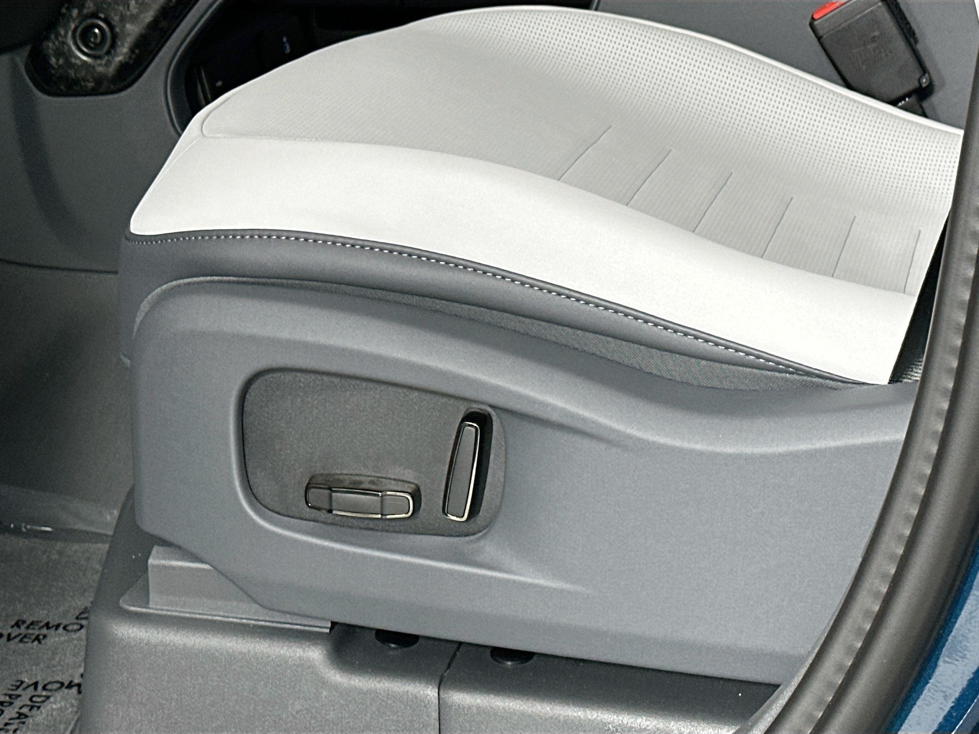 2026 Land Rover Defender 110 OCTA