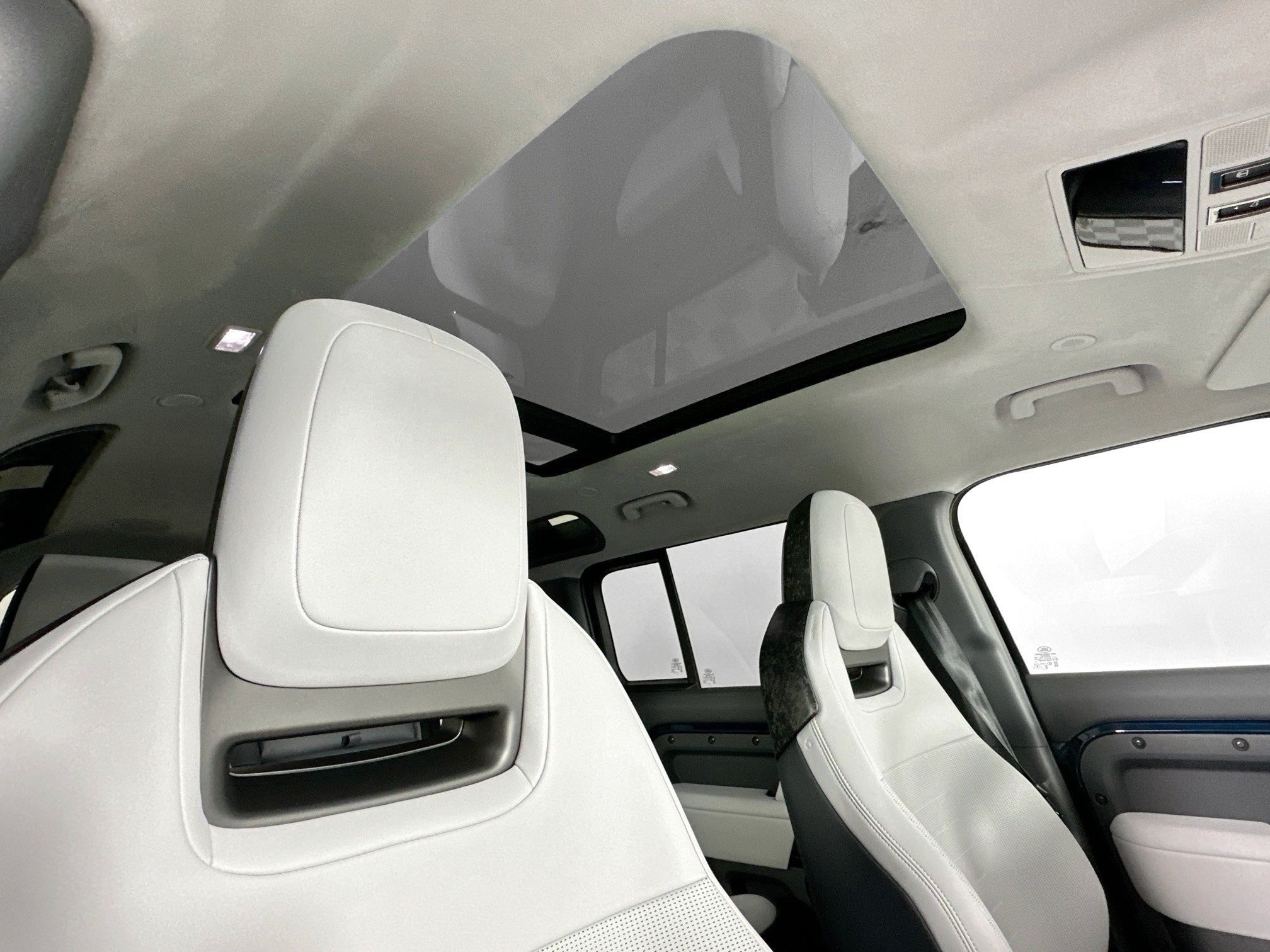 2026 Land Rover Defender 110 OCTA