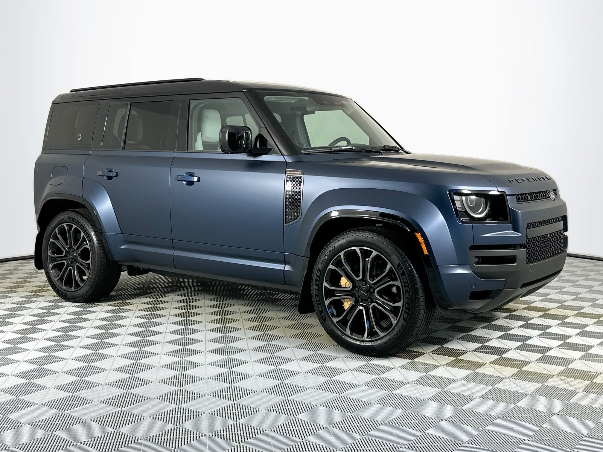 2026 Land Rover Defender 110 OCTA