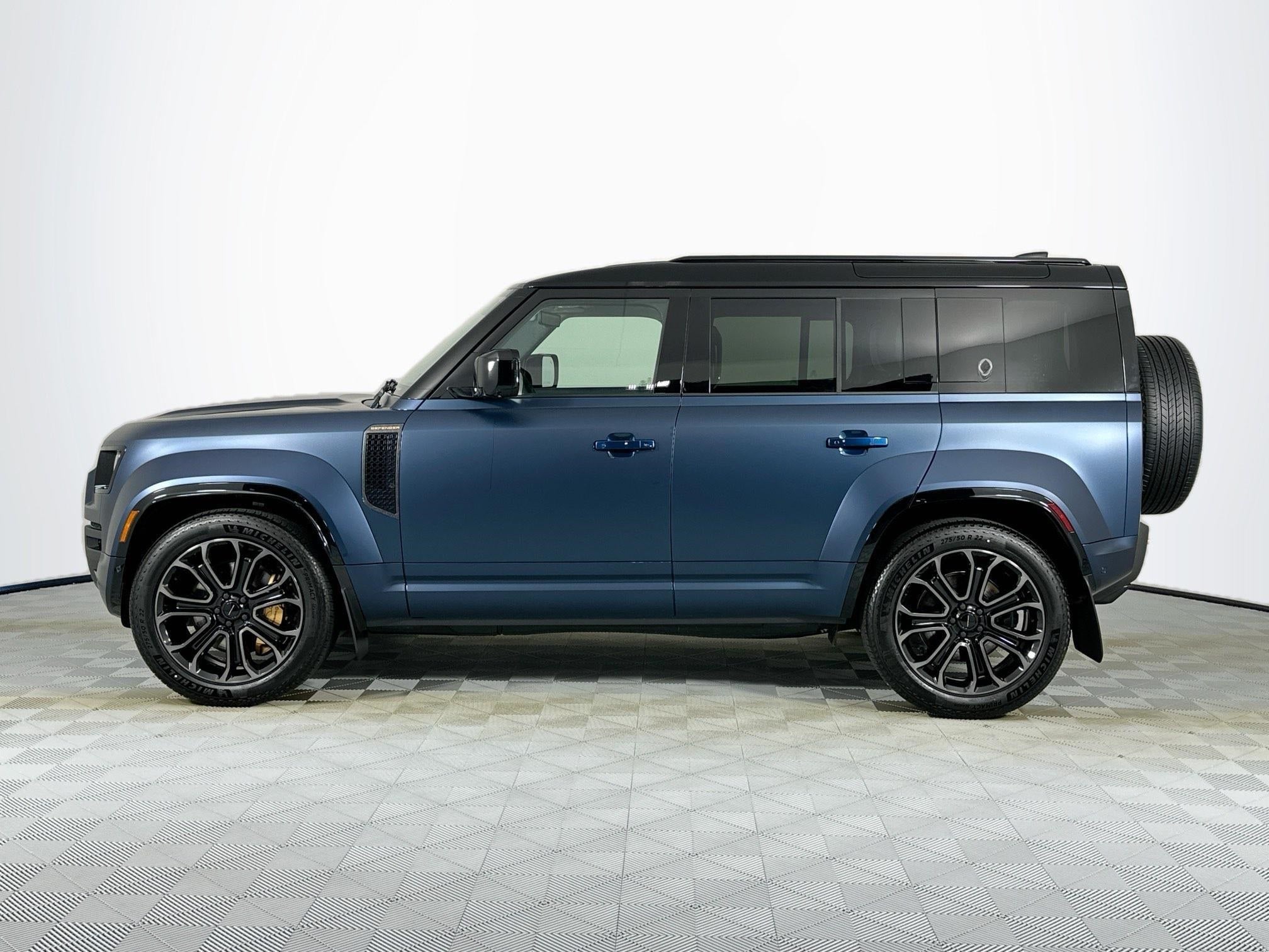 2026 Land Rover Defender 110 OCTA