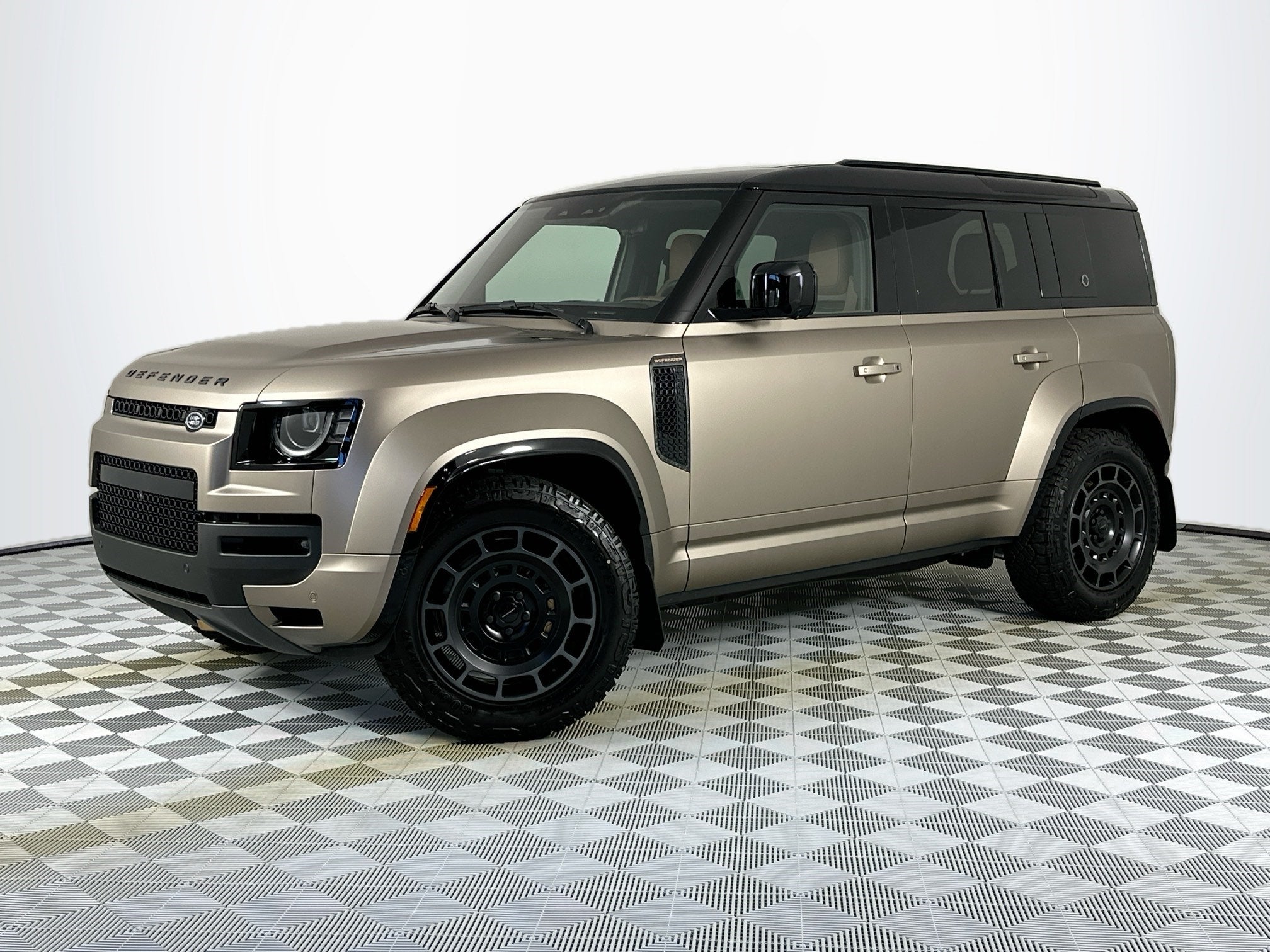 2026 Land Rover Defender 110 V8