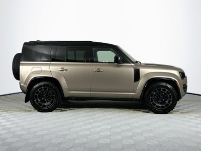 2026 Land Rover Defender 110 V8