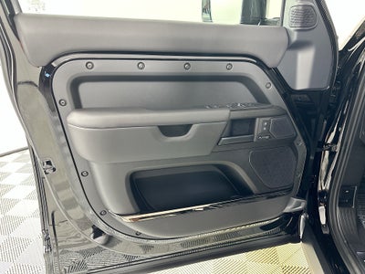 2026 Land Rover Defender 110 Base
