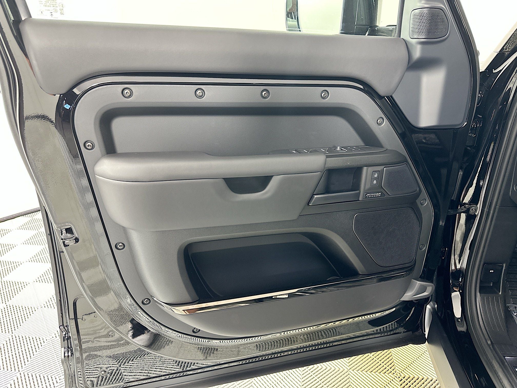 2026 Land Rover Defender 110 Base