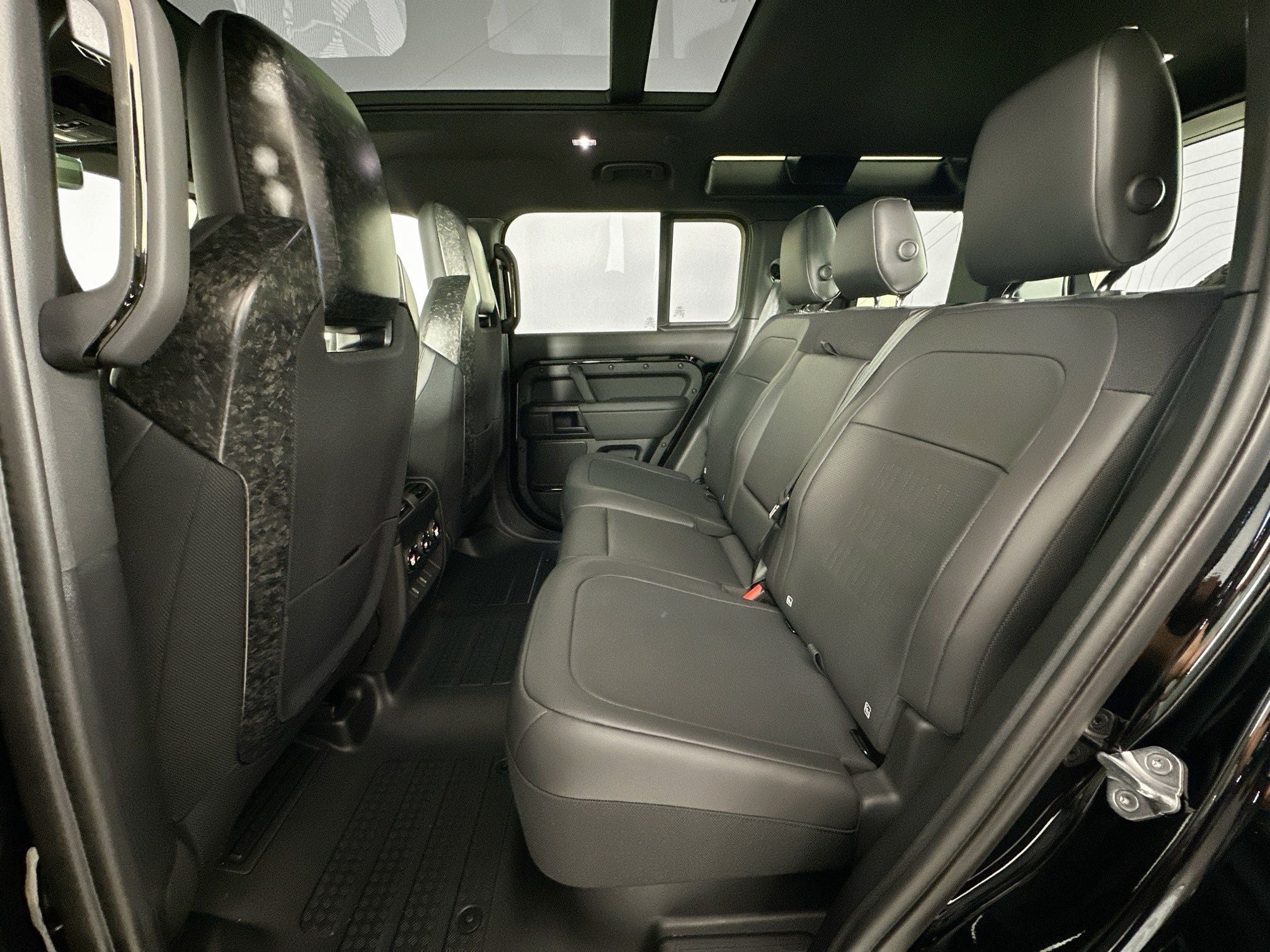 2026 Land Rover Defender 110 Base