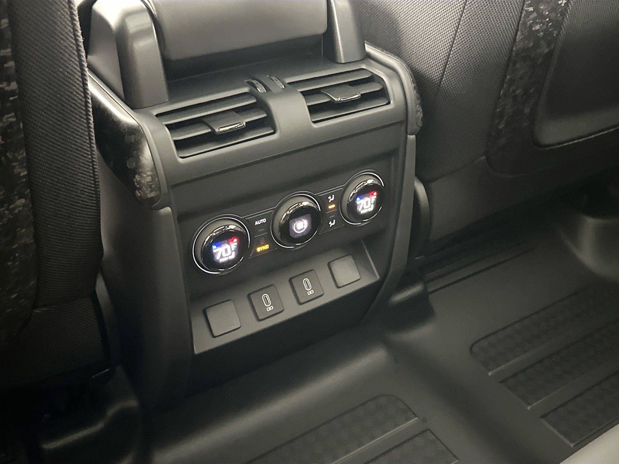 2026 Land Rover Defender 110 Base