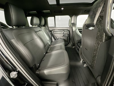 2026 Land Rover Defender 110 Base