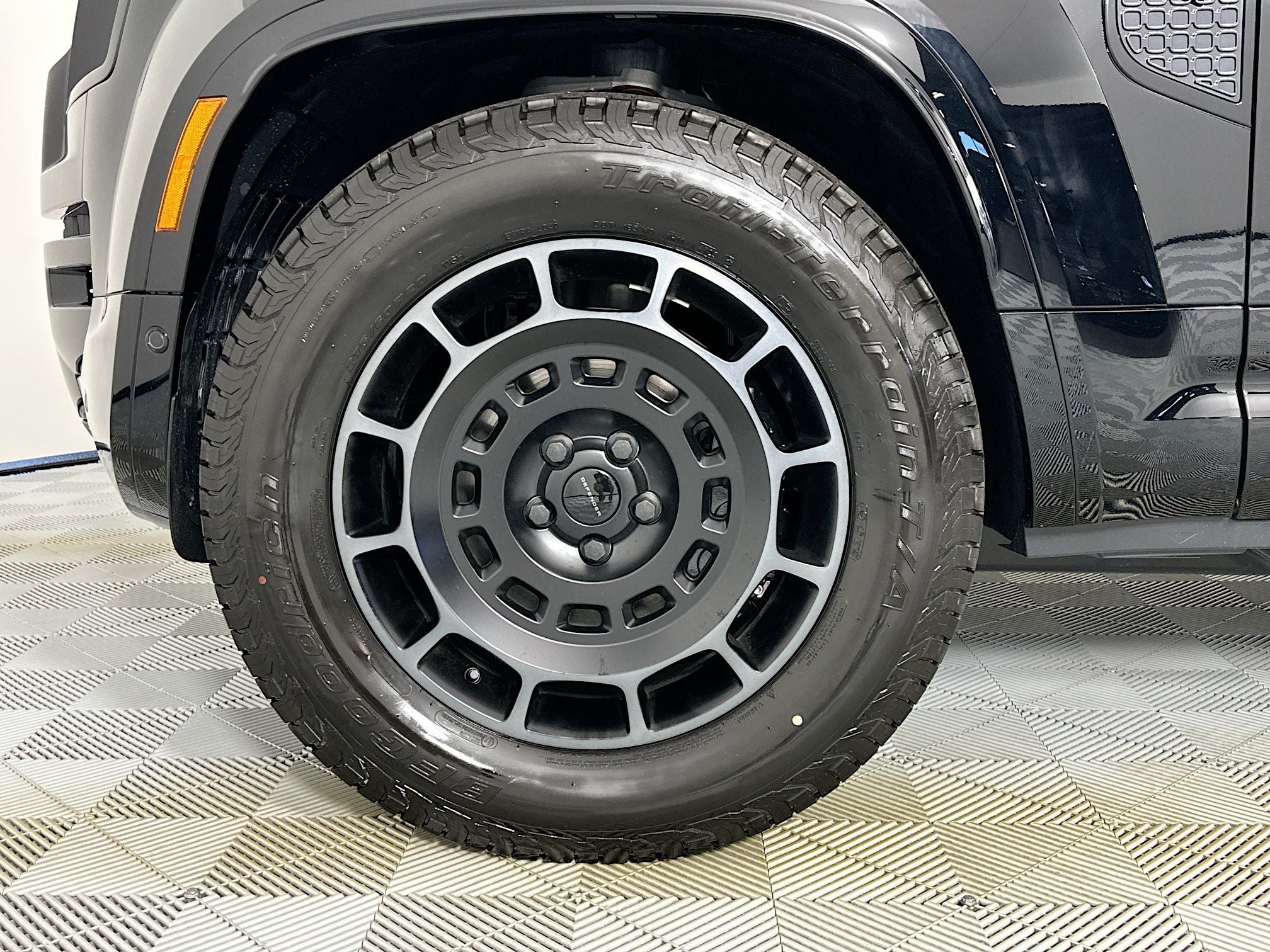 2026 Land Rover Defender 110 Base