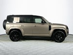 2025 Land Rover Defender 110 OCTA