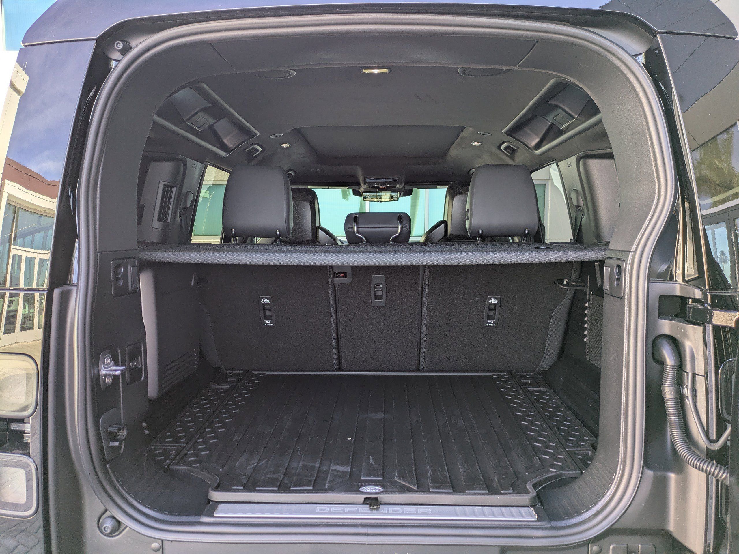 2026 Land Rover Defender 110 V8