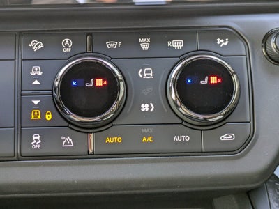 2026 Land Rover Defender 110 V8