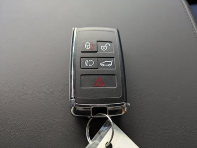 2026 Land Rover Defender 110 V8