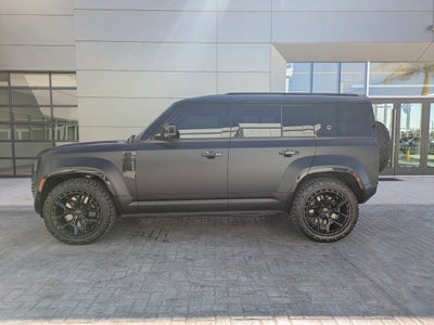 2026 Land Rover Defender 110 V8