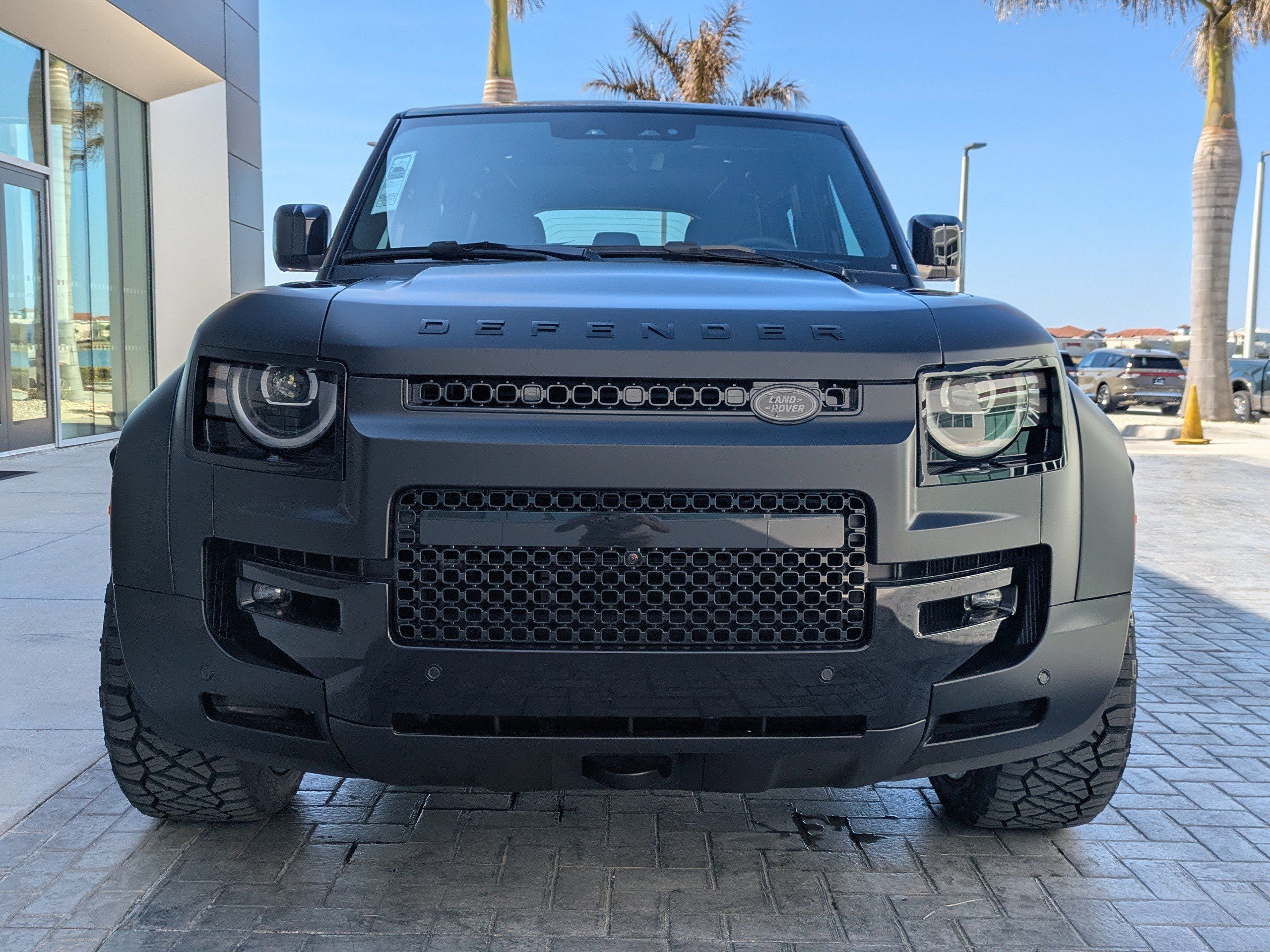 2026 Land Rover Defender 110 V8