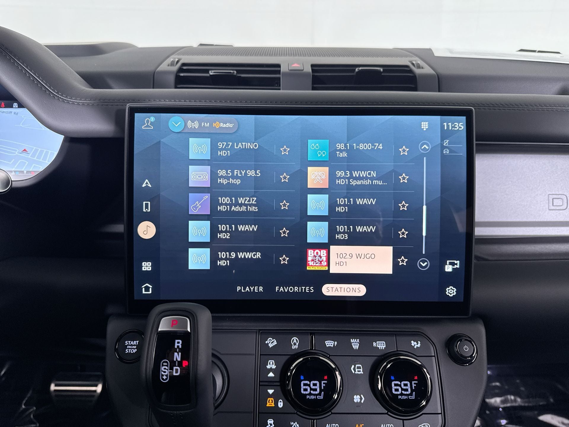 2026 Land Rover Defender 110 Base