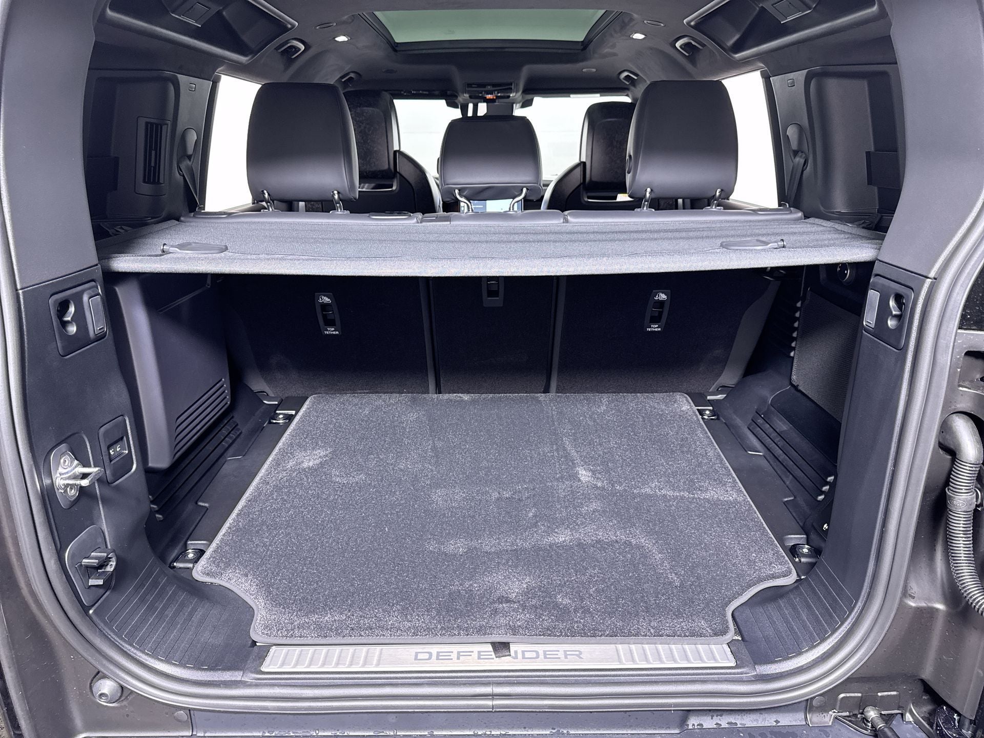 2026 Land Rover Defender 110 Base