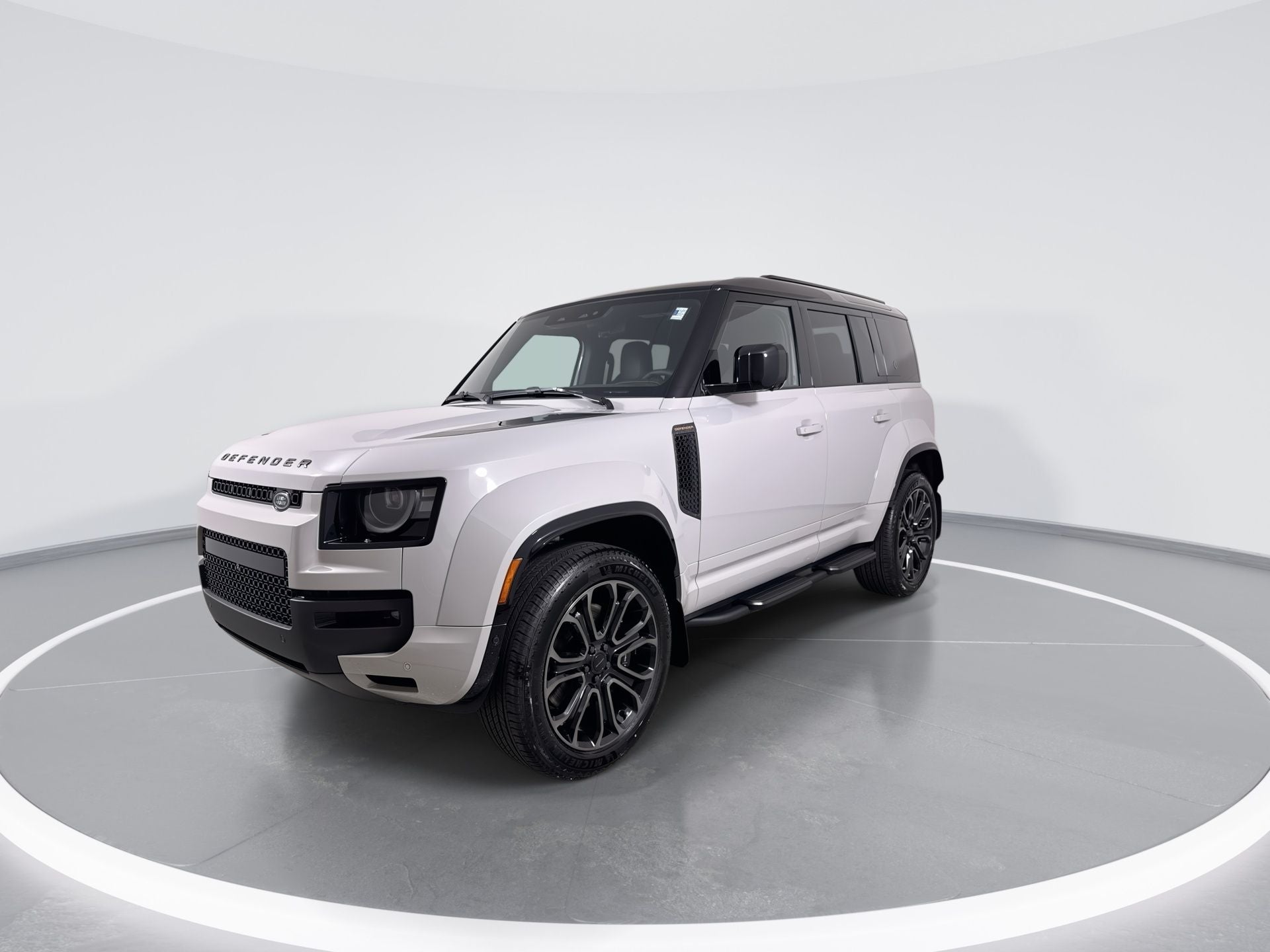 2026 Land Rover Defender 110 Base