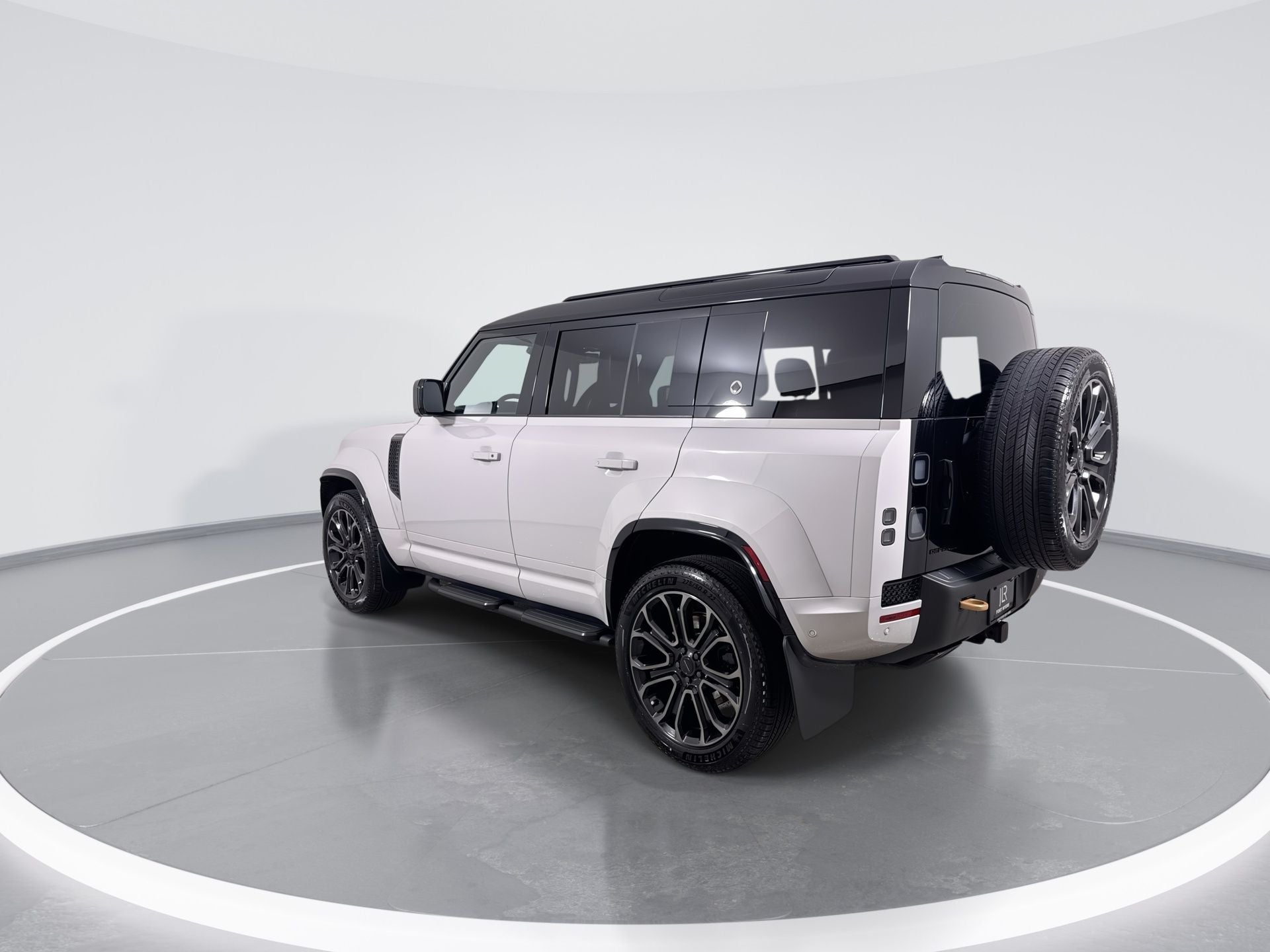 2026 Land Rover Defender 110 Base