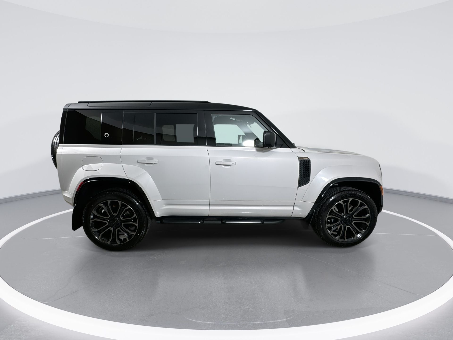 2026 Land Rover Defender 110 Base