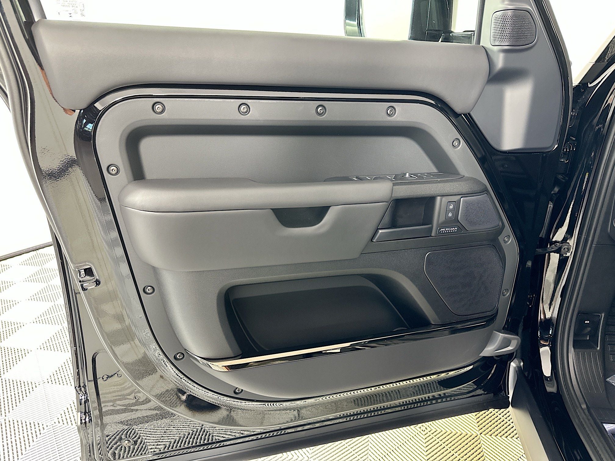 2026 Land Rover Defender 110 Base