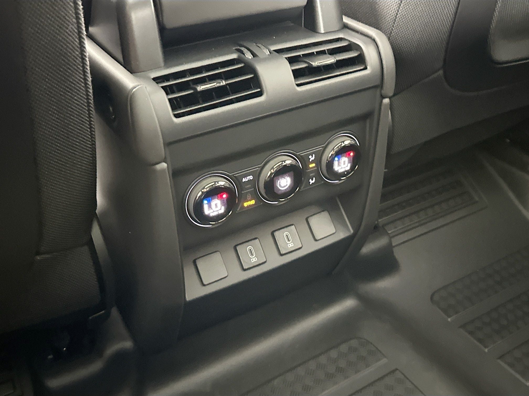 2026 Land Rover Defender 110 Base
