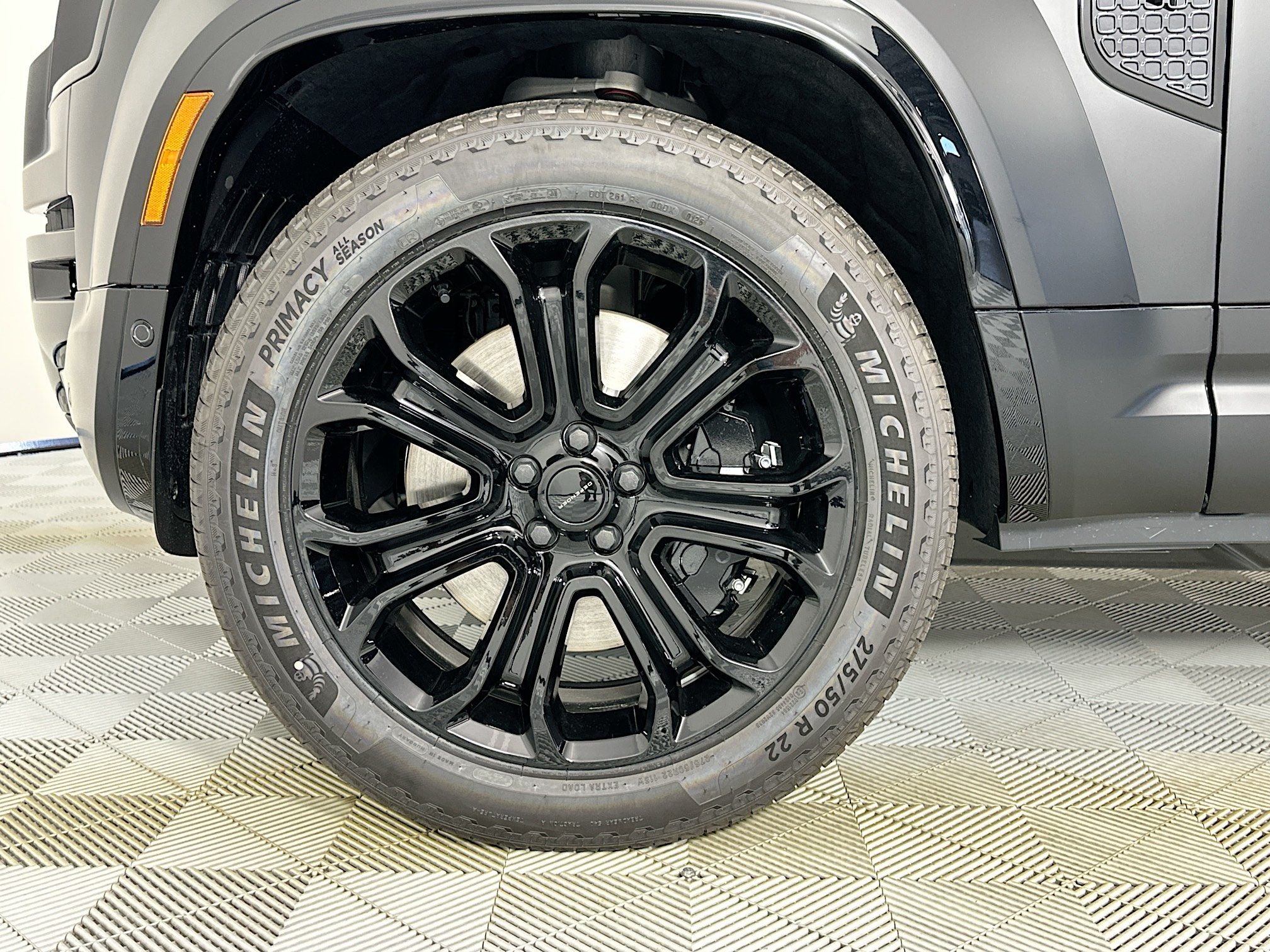 2026 Land Rover Defender 110 Base