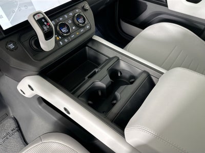 2026 Land Rover Defender 110 OCTA