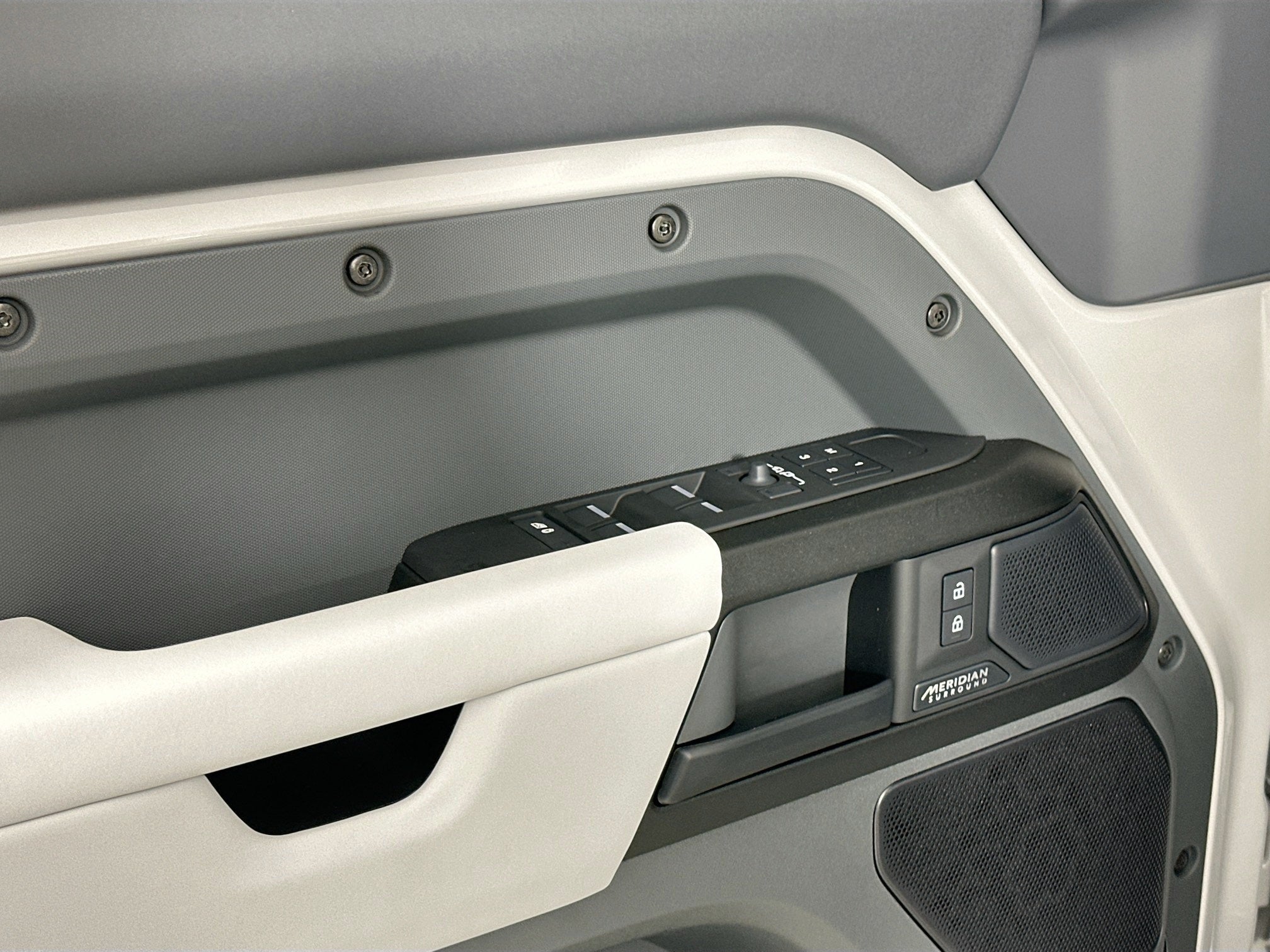 2026 Land Rover Defender 110 OCTA