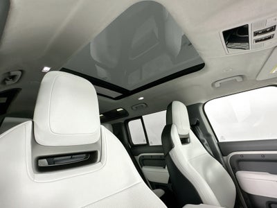 2026 Land Rover Defender 110 OCTA