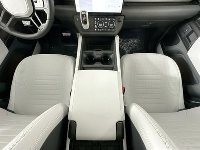 2026 Land Rover Defender 110 OCTA