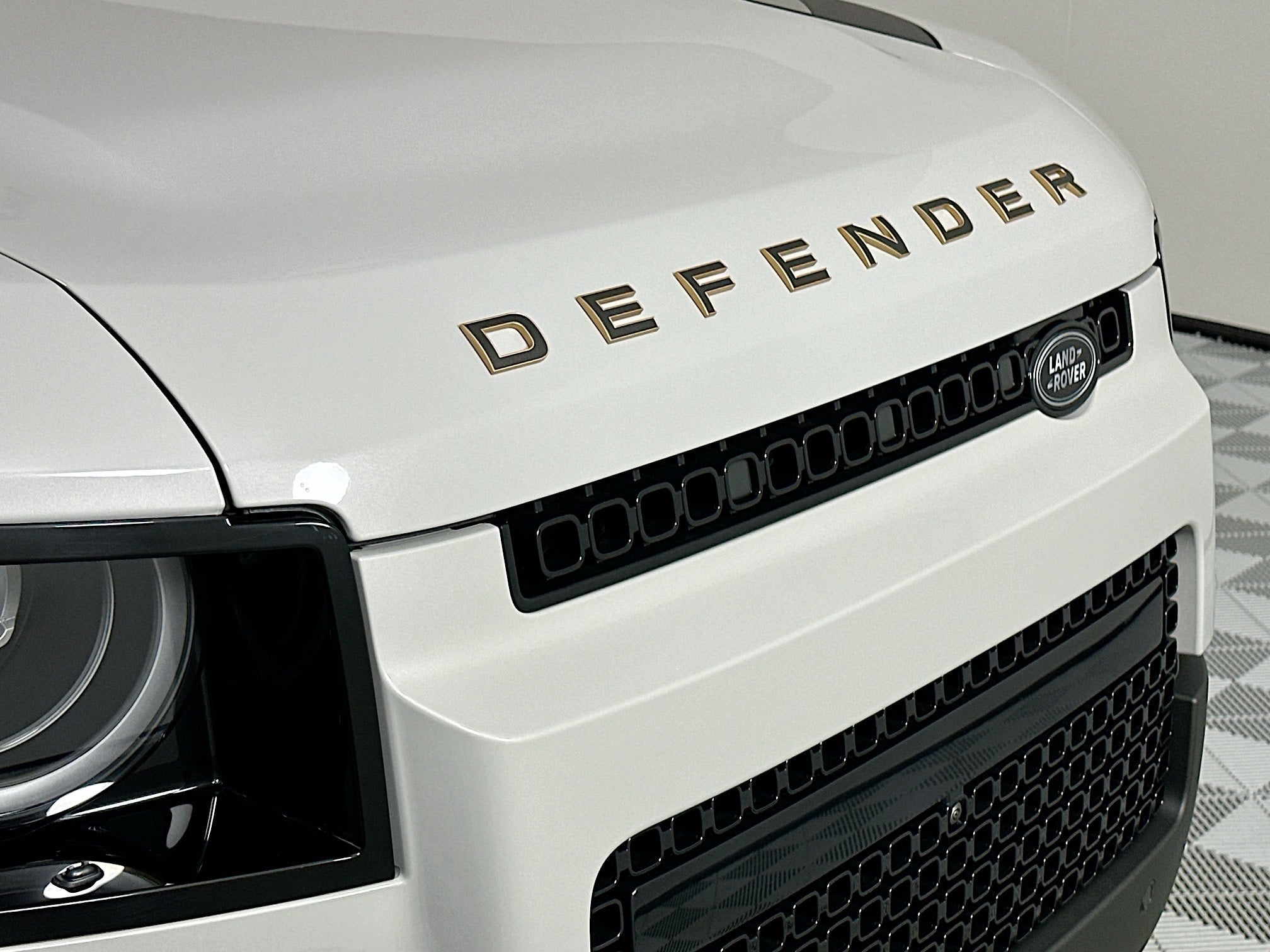 2026 Land Rover Defender 110 OCTA