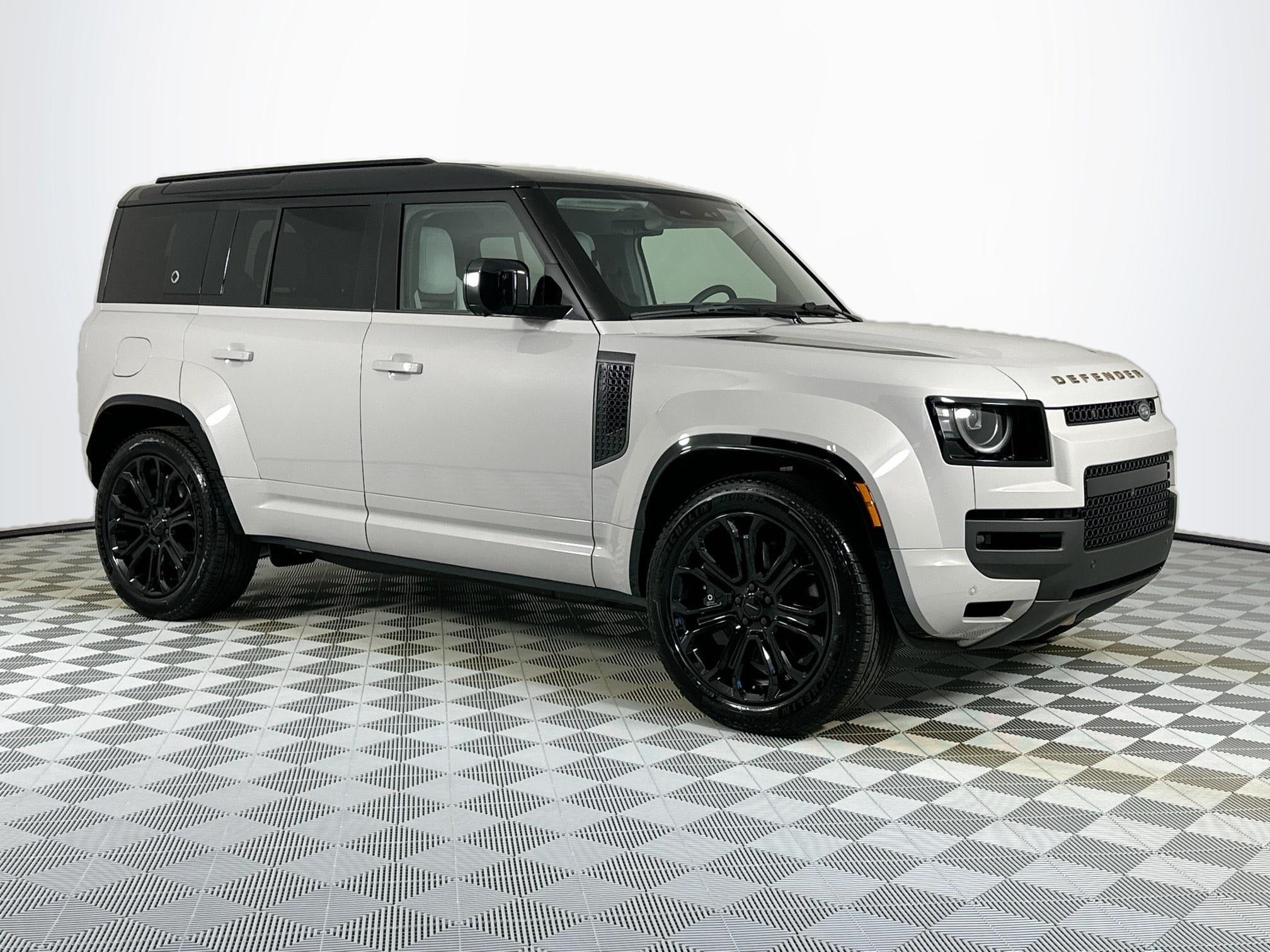 2026 Land Rover Defender 110 OCTA