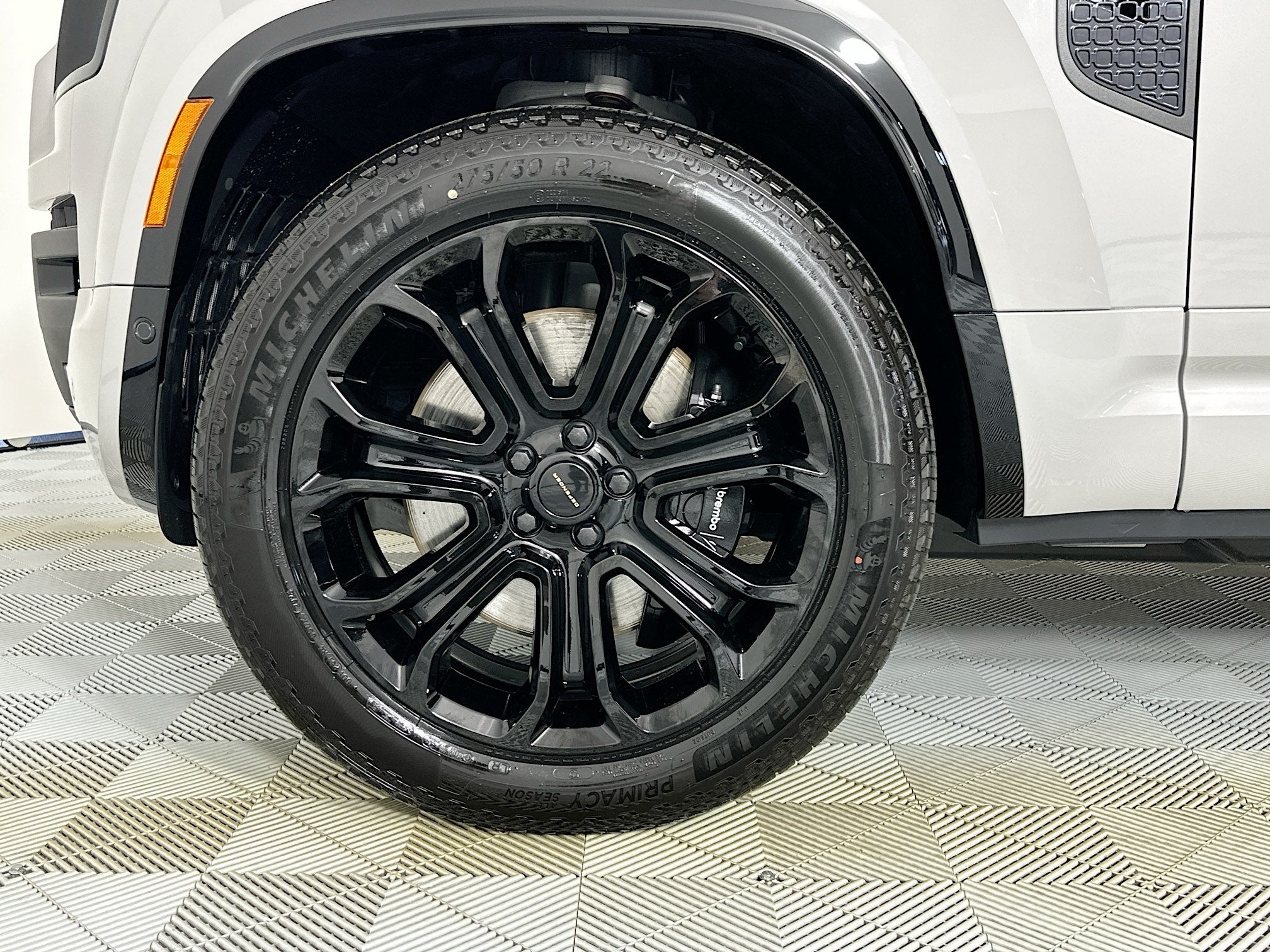 2026 Land Rover Defender 110 OCTA