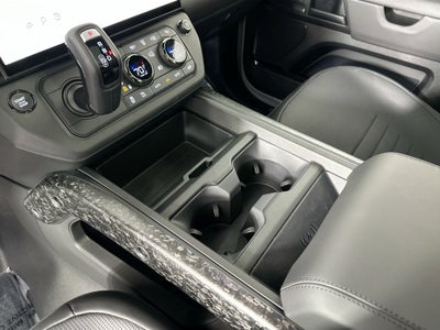 2026 Land Rover Defender 110 OCTA