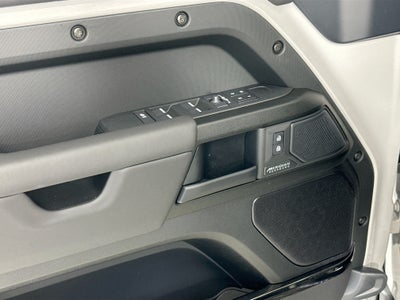 2026 Land Rover Defender 110 OCTA