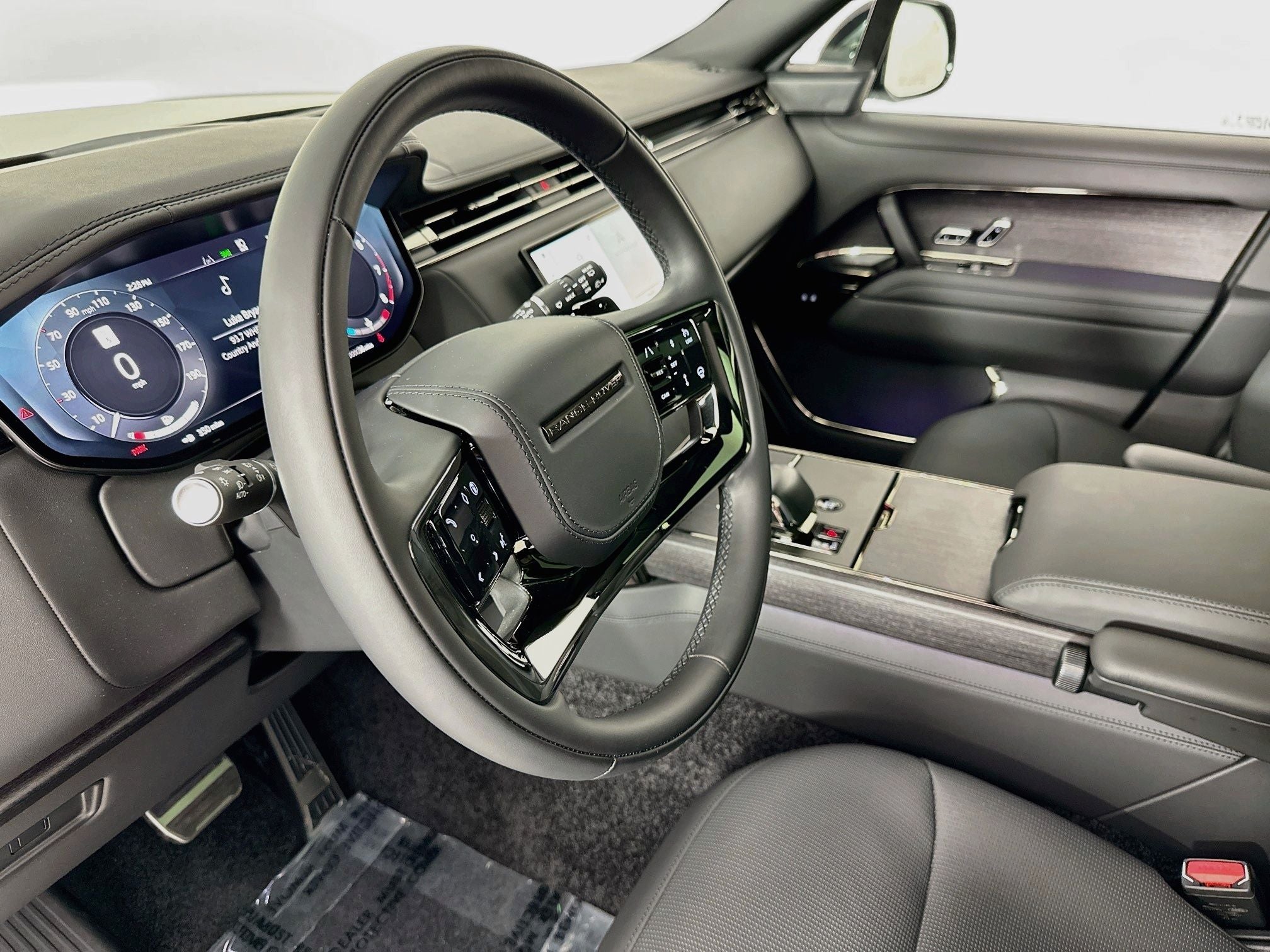 2026 Land Rover Range Rover SV