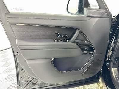 2026 Land Rover Range Rover SV