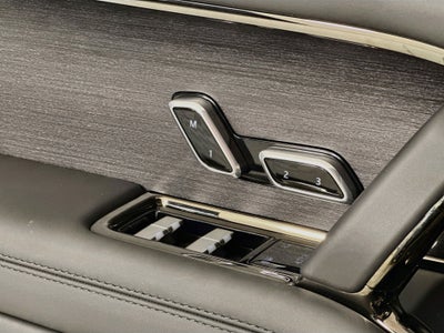 2026 Land Rover Range Rover SV