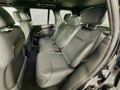 2026 Land Rover Range Rover SV
