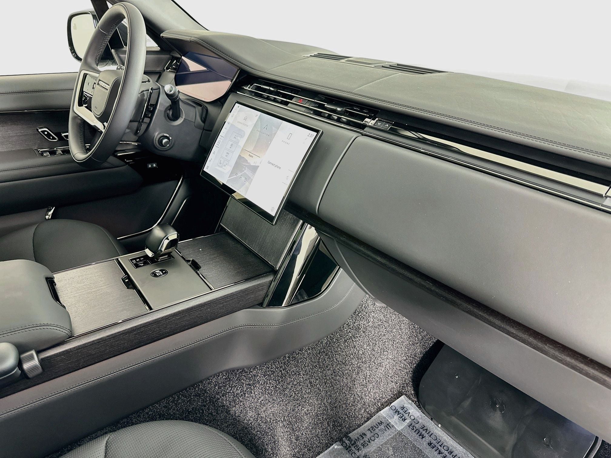 2026 Land Rover Range Rover SV