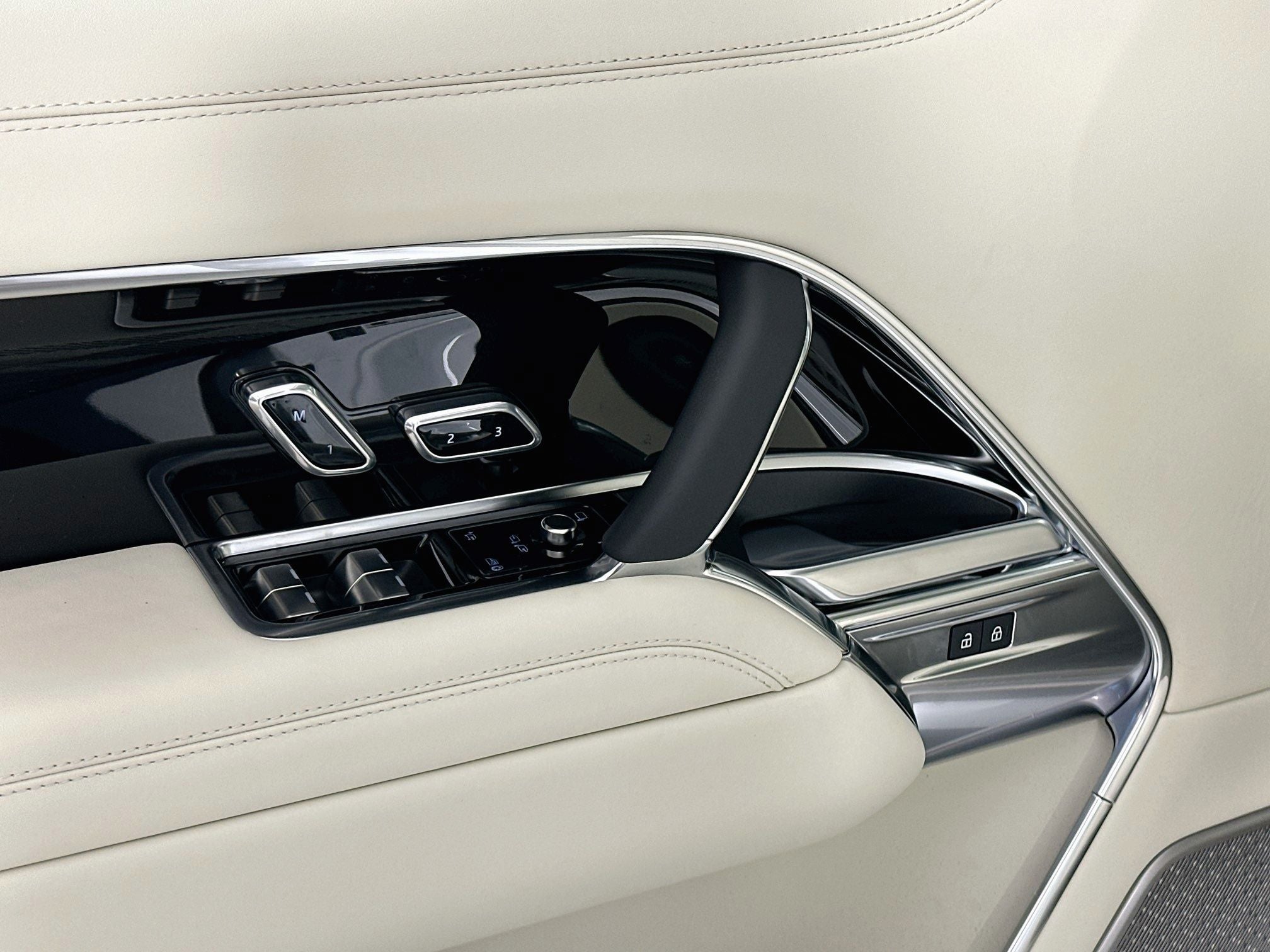 2026 Land Rover Range Rover Autobiography