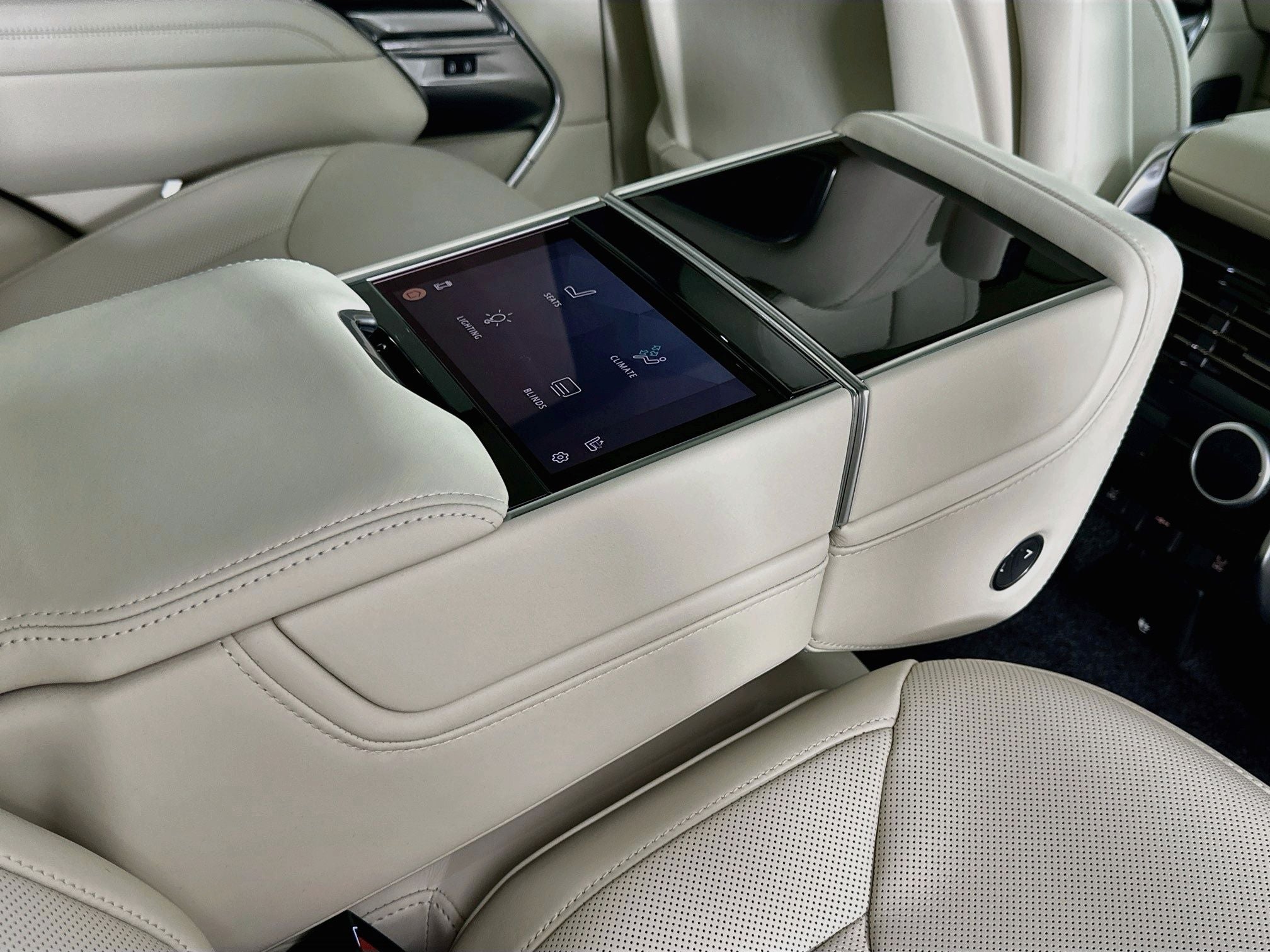 2026 Land Rover Range Rover Autobiography