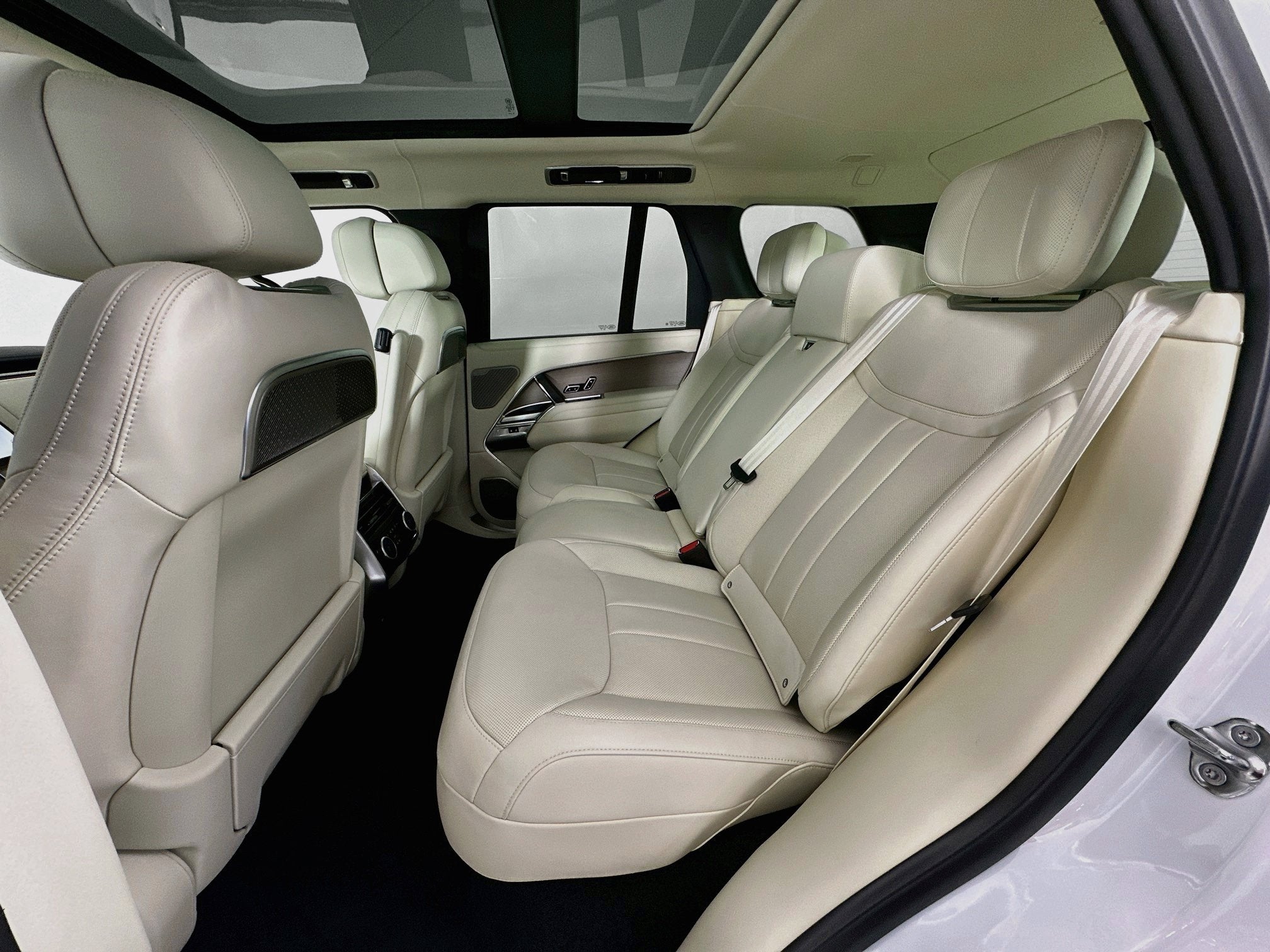 2027 Land Rover Range Rover Autobiography