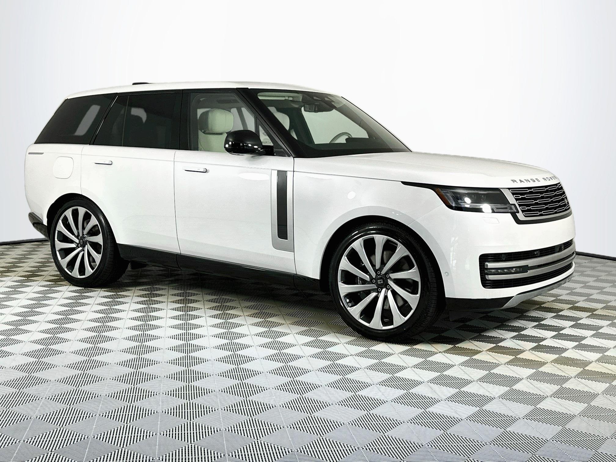 2027 Land Rover Range Rover Autobiography