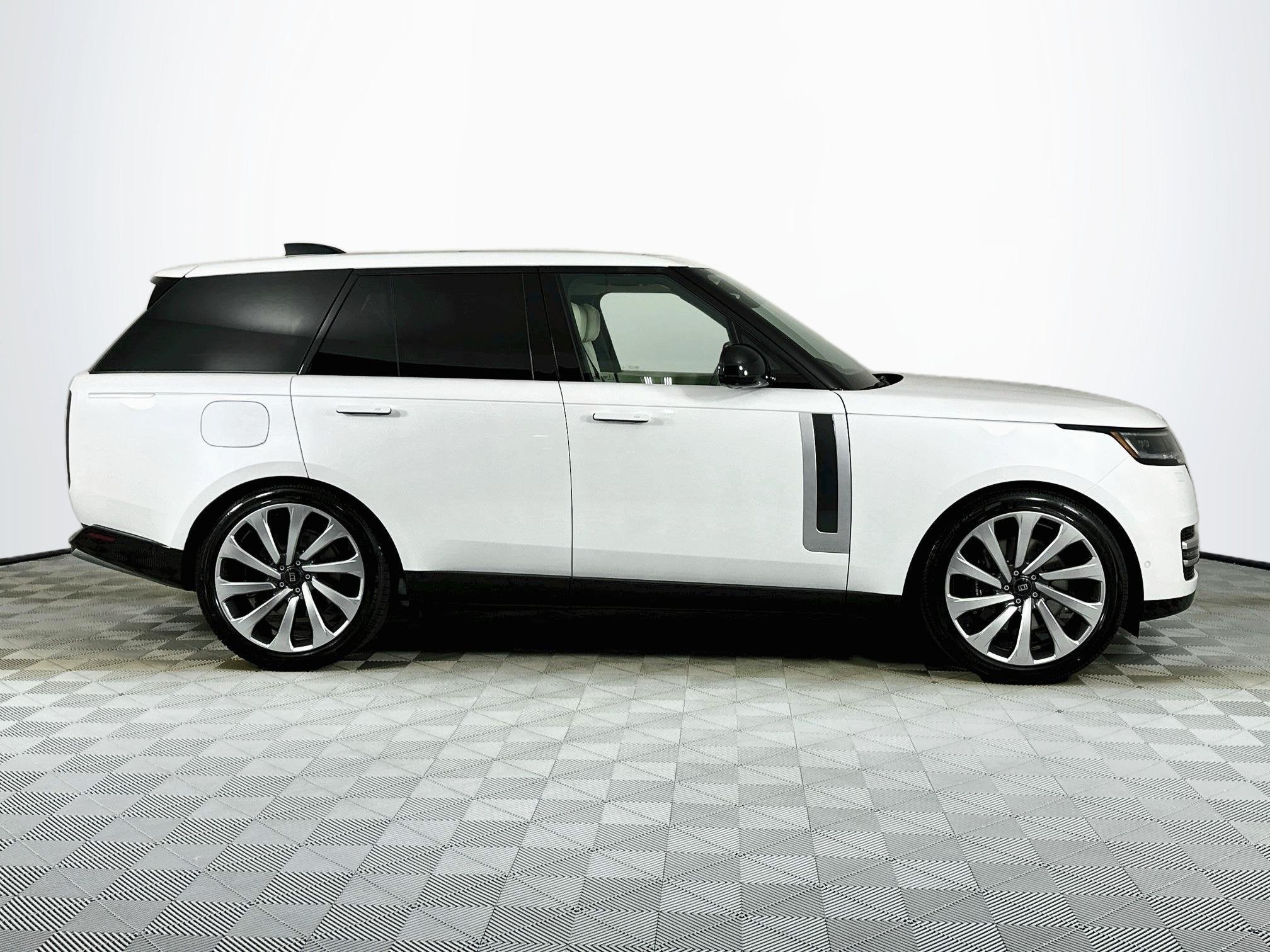 2027 Land Rover Range Rover Autobiography