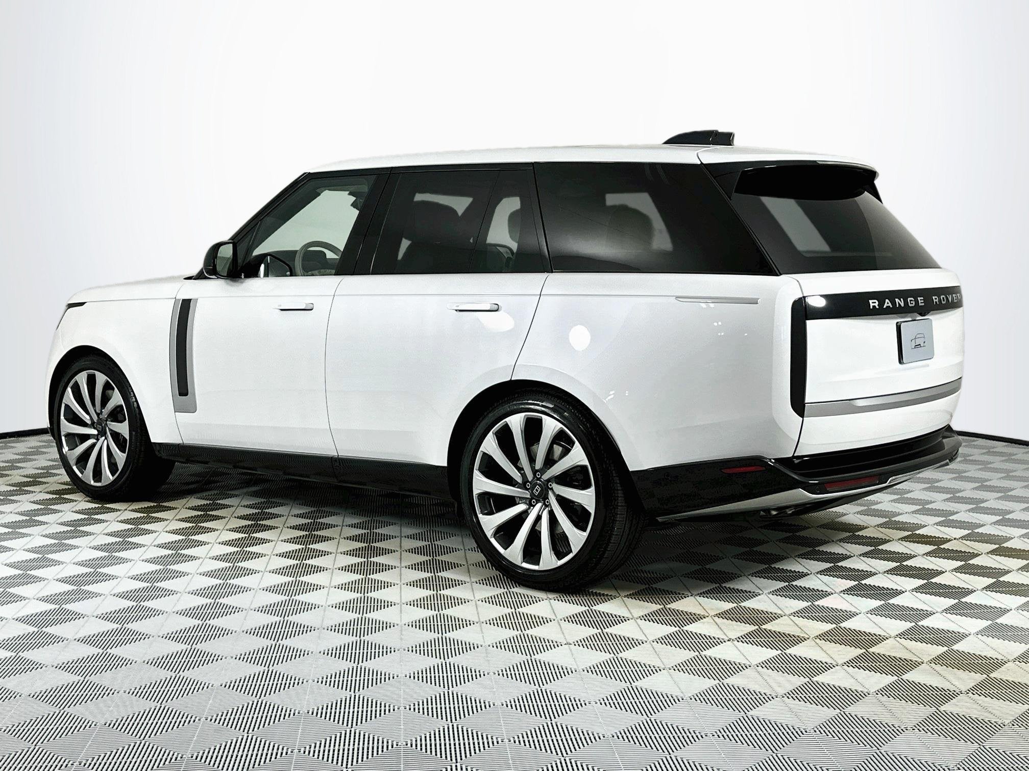 2027 Land Rover Range Rover Autobiography