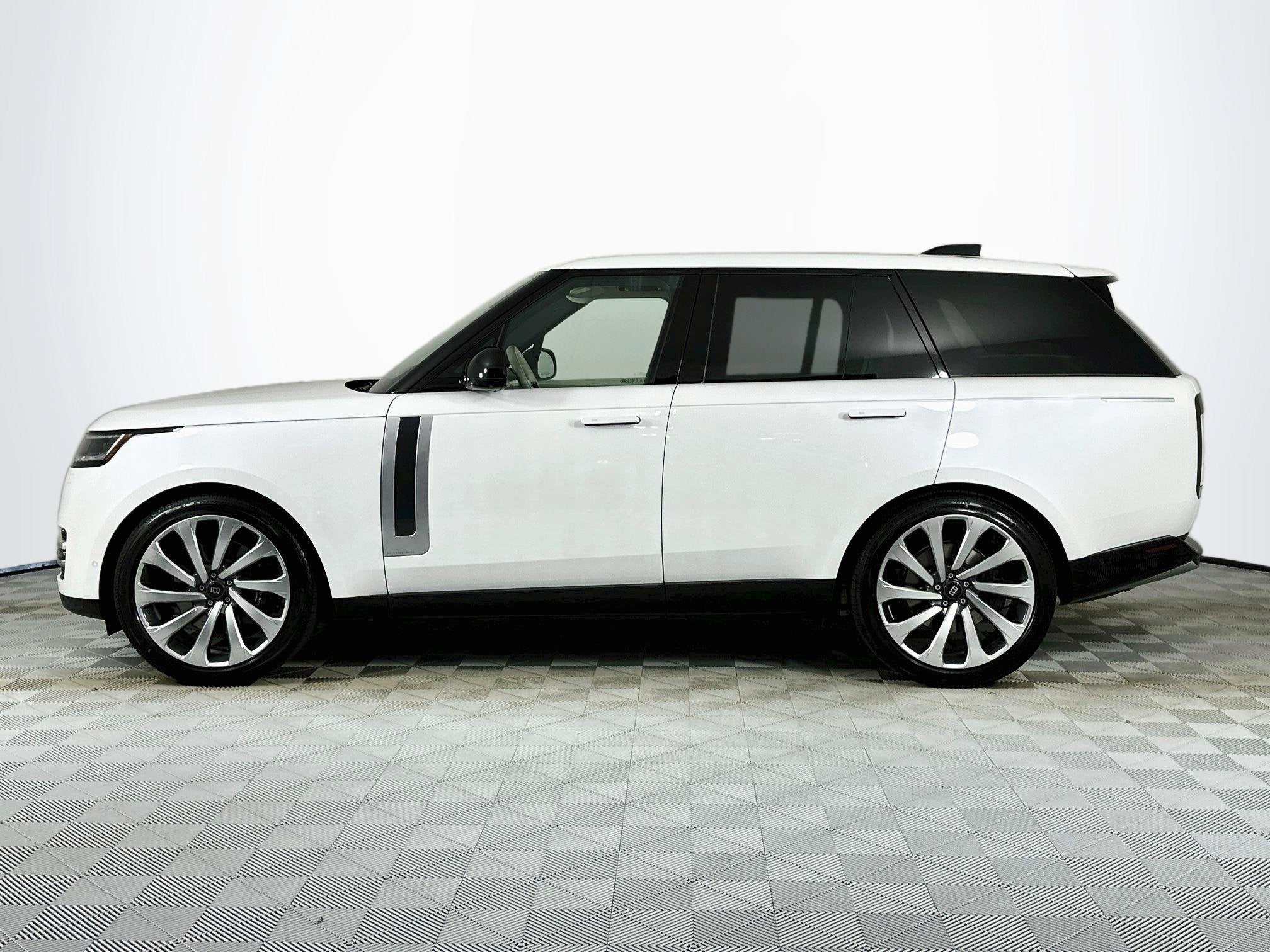 2027 Land Rover Range Rover Autobiography